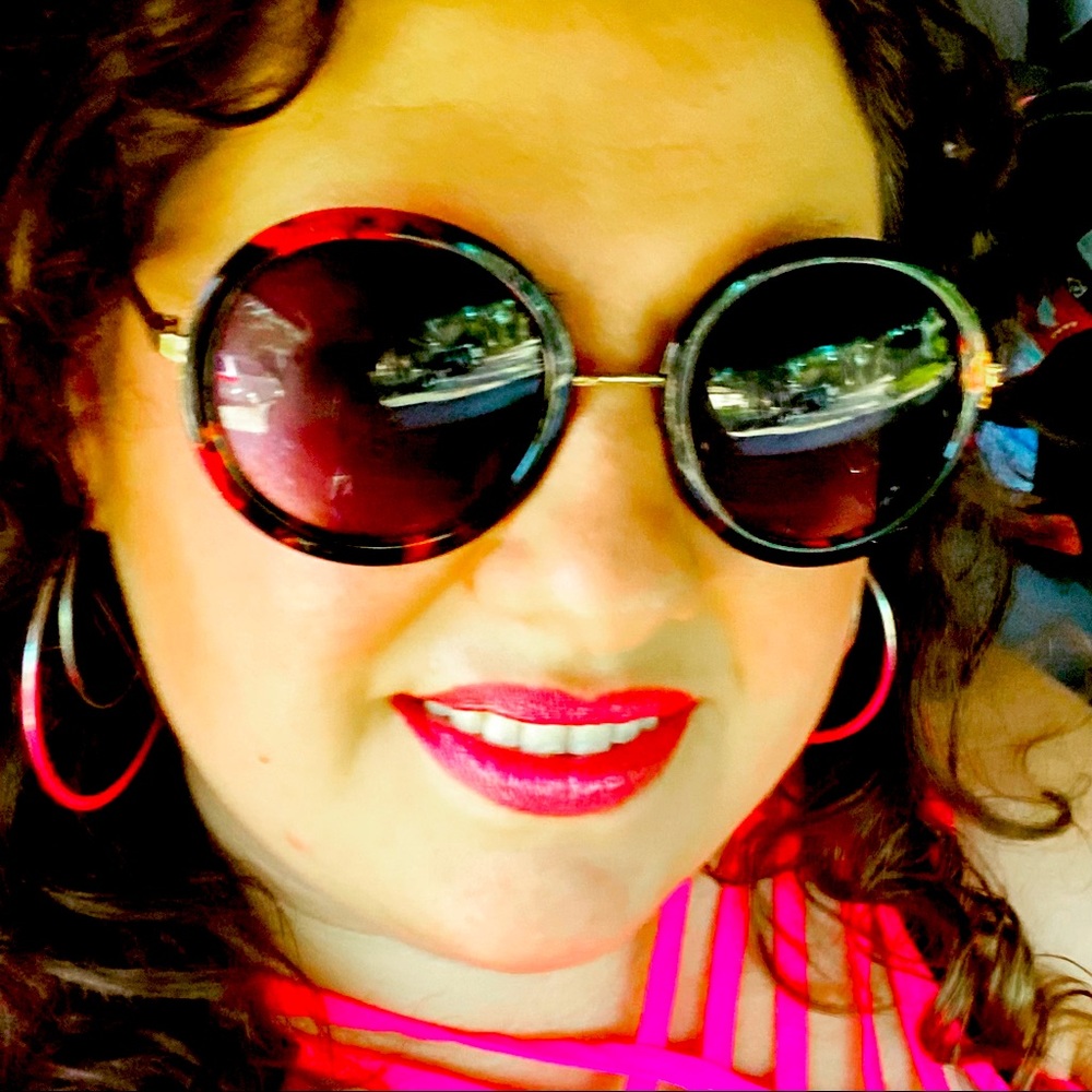 Meet your Posher, Lisa